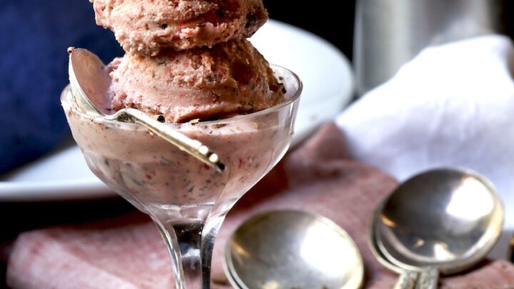 strawberry chocolate chip homemade ice cream