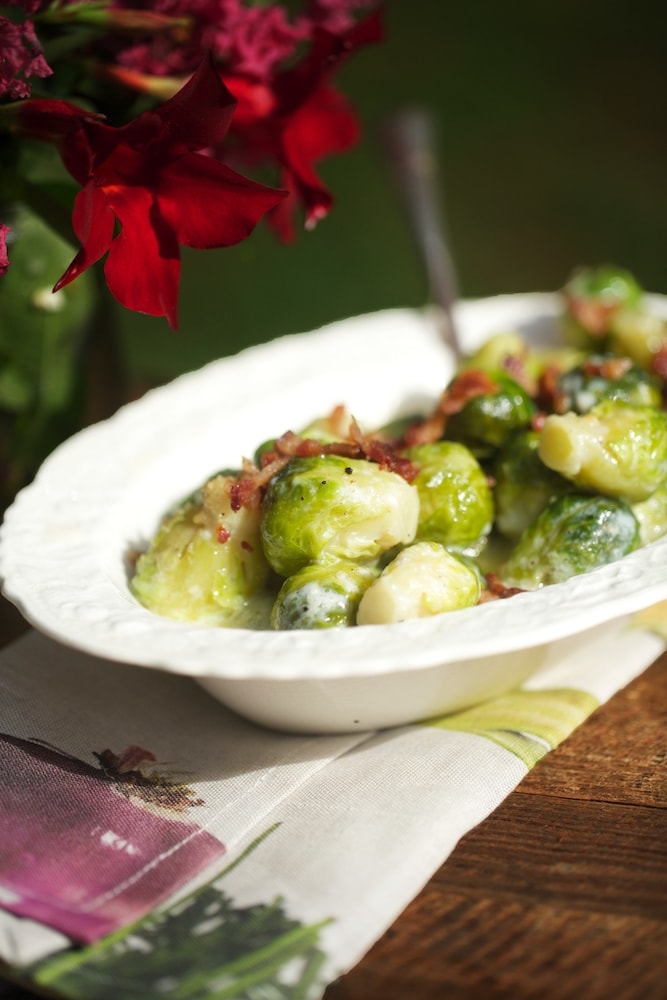 Creamed brussels sprouts side dish