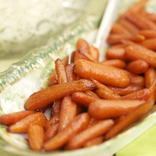 Glazed baby carrots side dish