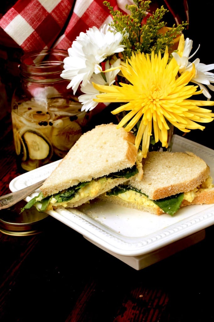 A sandwich made from egg salad