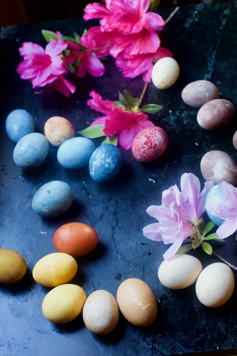 How to Dye Easter Eggs the Natural Way