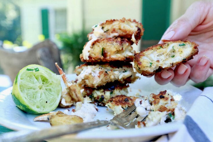 Crab cakes made from easy recipe with panko crumbs and zesty sauce