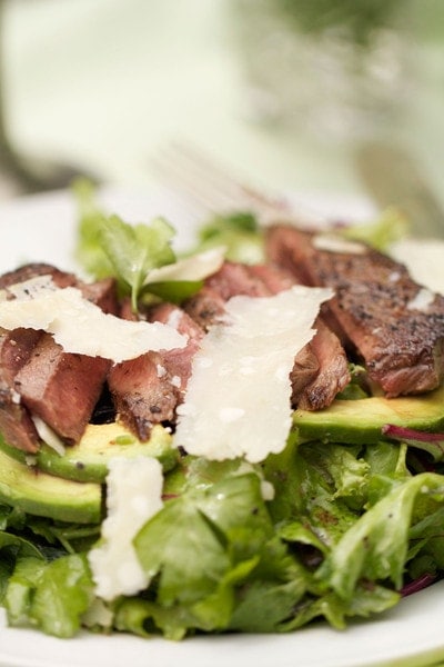 deer loin with arugula salad