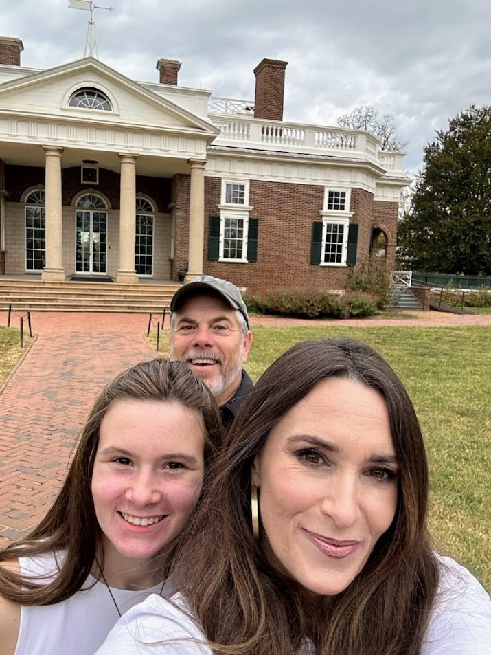 Stacy Lyn, Milly, and Scott in front of Monticello